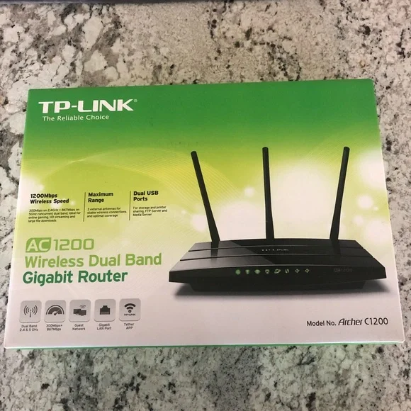 TP Link Router - Picture 1 of 4